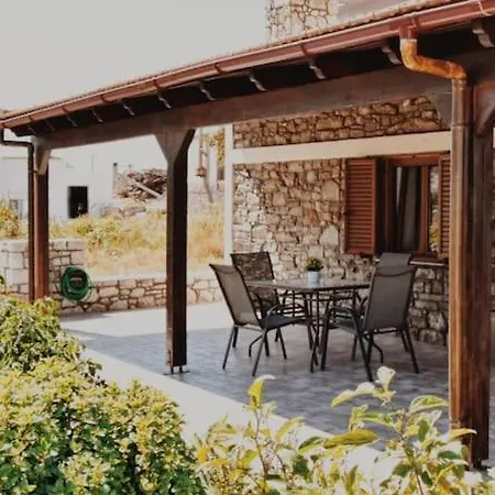 εστια * Émbonas